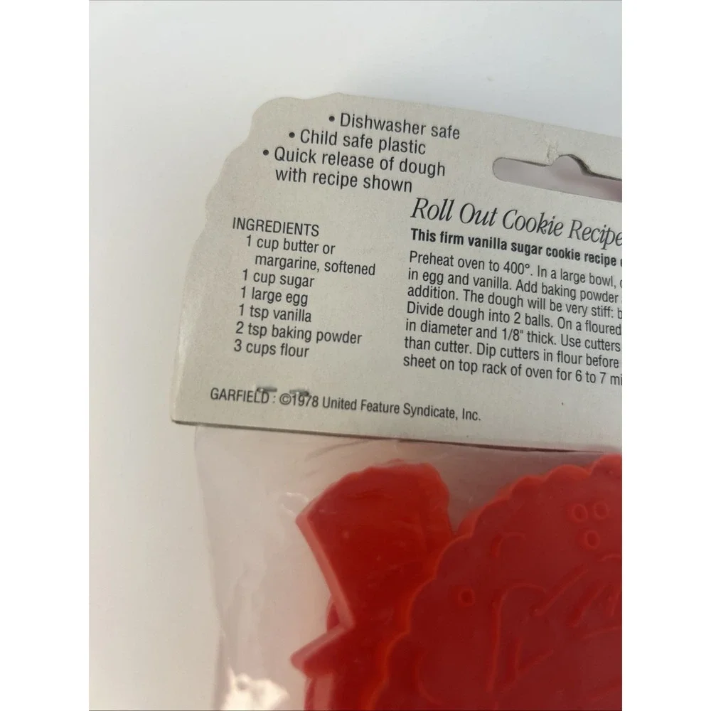 NEW Vintage Wilton Garfield Christmas Cookie Cutters Set Of 4 1978